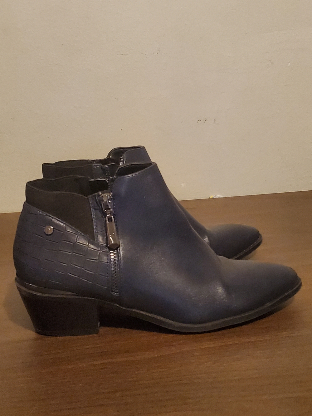 Simply Vera Vera Wang Navy Leather Ankle Booties with Croc-Embossed Heel